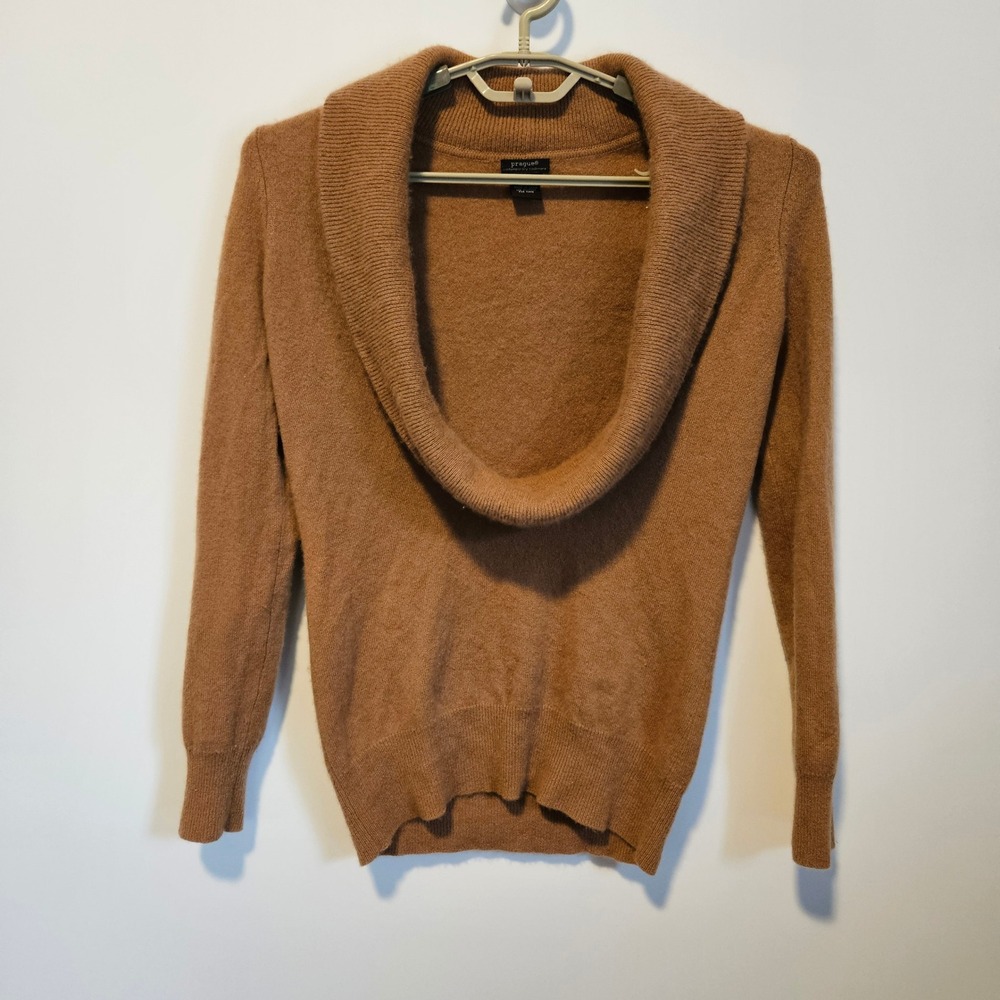 Prague Cashmere Sweater Small Brown Scoop Neck Quiet Luxury Neutral Layering
